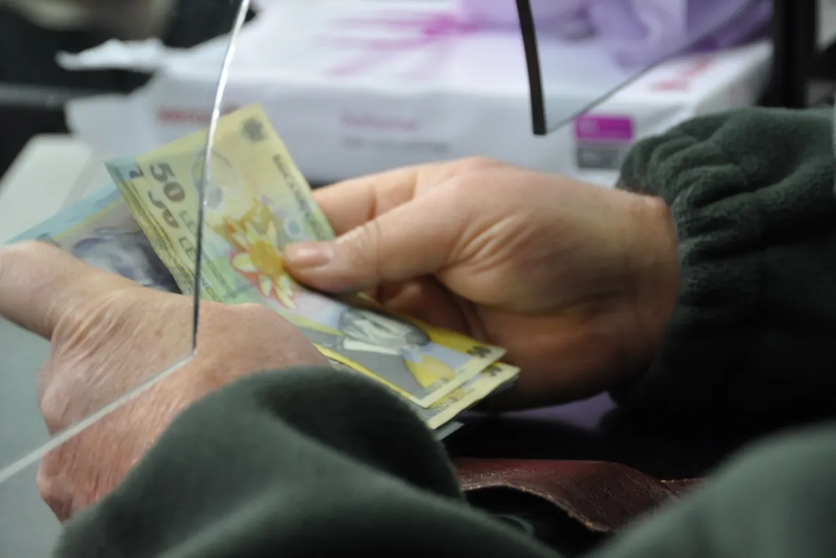Gălățenii şi-au cumpărat vechime în muncă de două milioane de euro