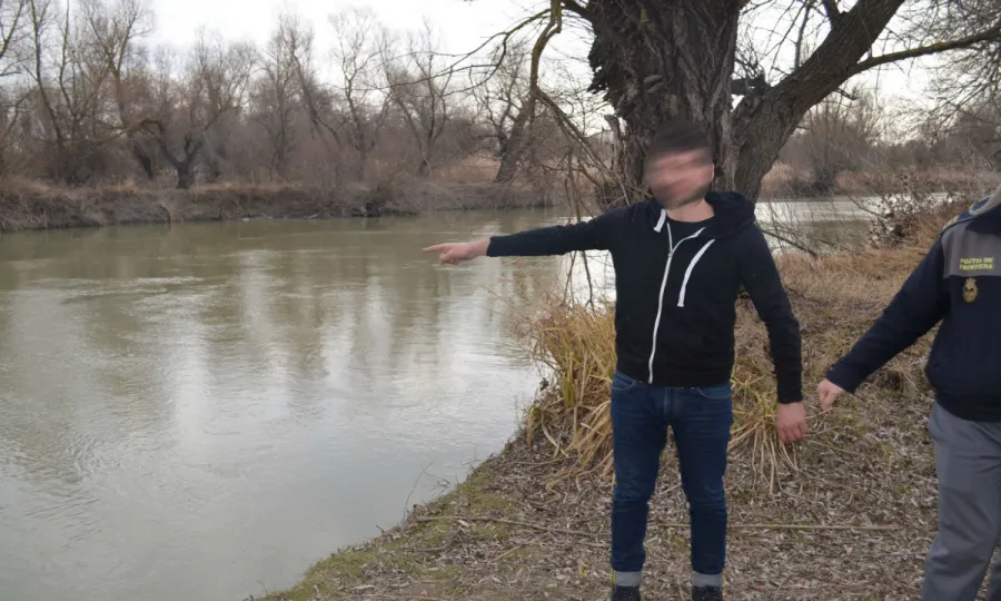 Doi sirieni au trecut ilegal Prutul ca să ajungă în Germania