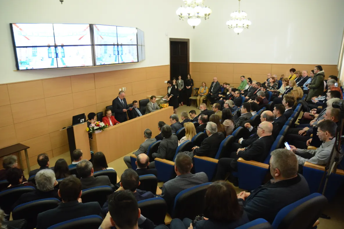 Universitatea „Dunărea de Jos” a aniversat 71 de ani de învăţământ superior la Galaţi