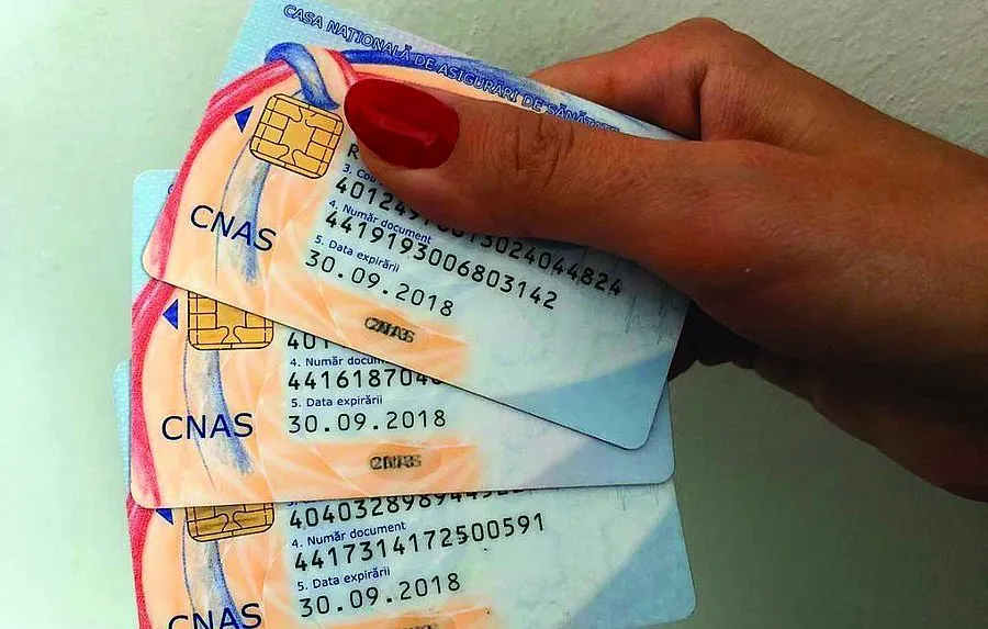 De la 1 septembrie, sunt români care pot renunța la cardul de sănătate. Pot folosi un alt document