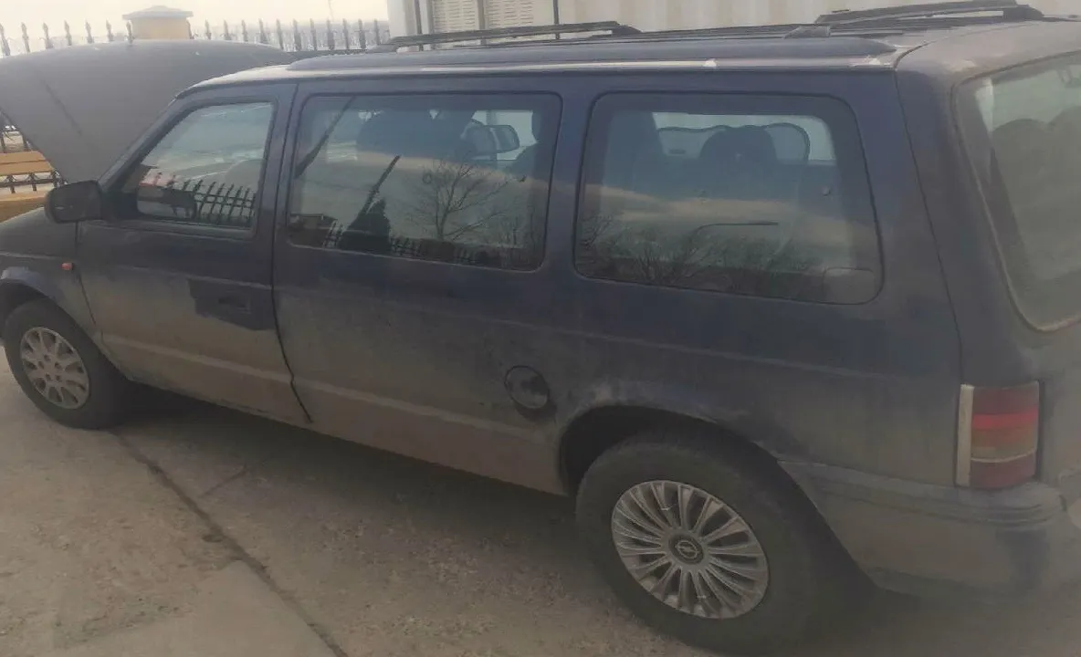 Autoturism cu acte false descoperit pe străzile Galaţiului