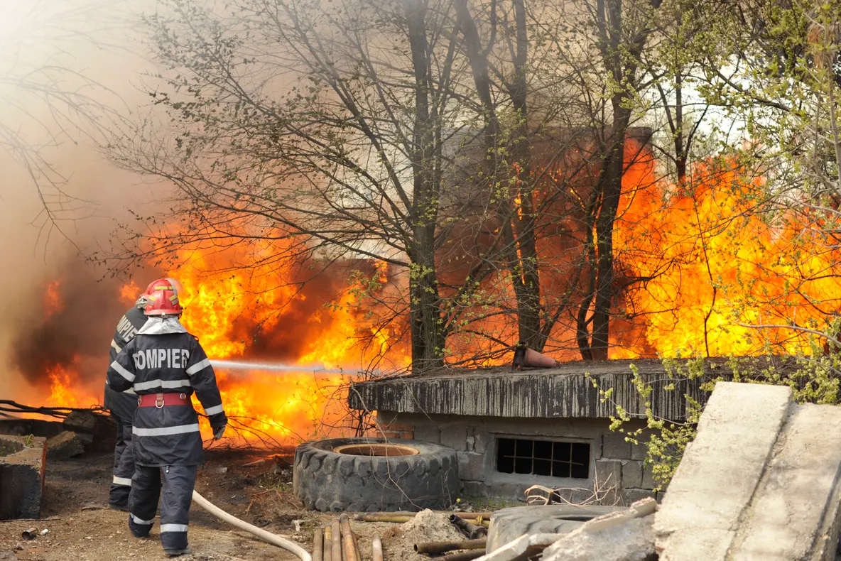Un incendiu a stârnit panică în cartierul gălăţean Micro 39B