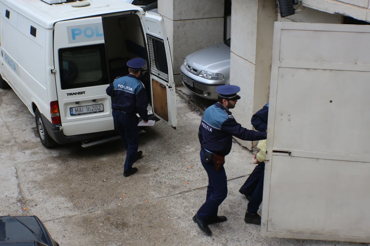 Un martor mincinos condamnat la închisoare a fost găsit de poliţişti