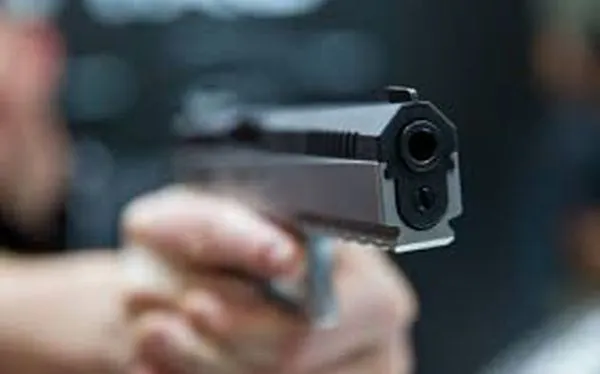 Prins în timp ce se antrena cu pistolul pentru care nu avea autorizaţie