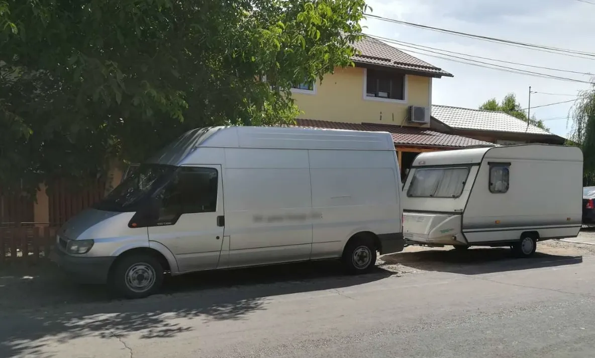 Avea permis de conducere, dar nu şi pentru a-şi tracta rulota