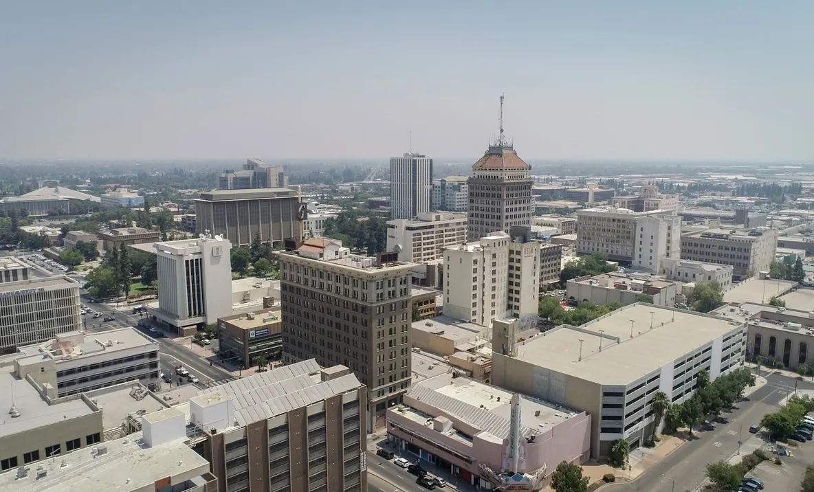 Galaţiul s-a "înfrăţit" cu oraşul californian Fresno