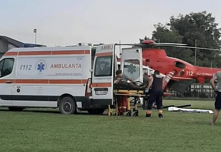 Muncitor accidentat grav de cupa utilajului la care lucra