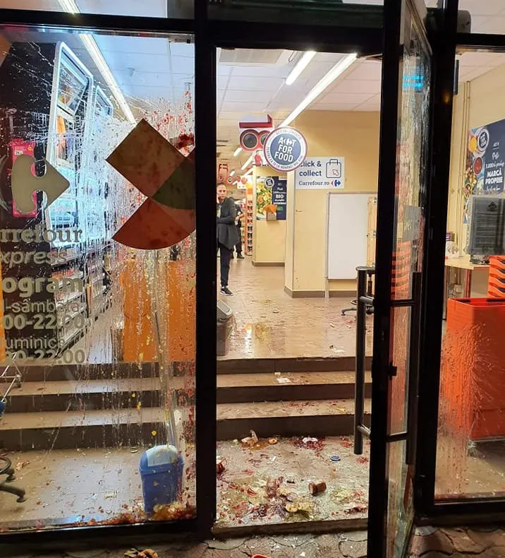 Un individ aflat sub control judiciar a provocat distrugeri într-un market