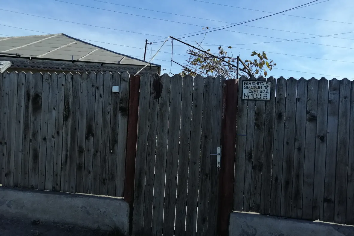 Hoţ omorât de proprietarul casei de unde voia să fure