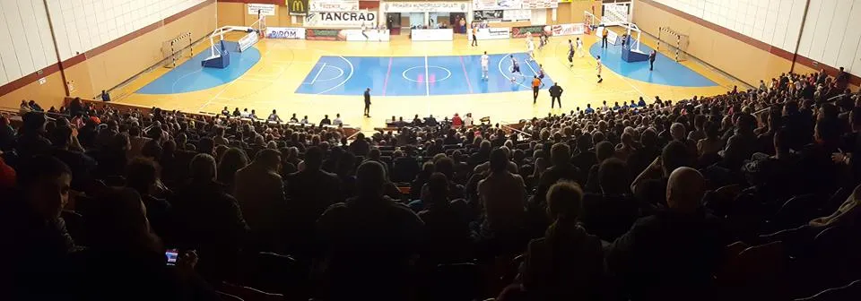 Două meciuri de handbal şi două de volei astăzi la Galaţi