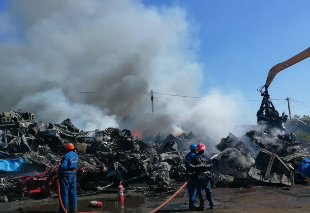 Incendiu în Combinat