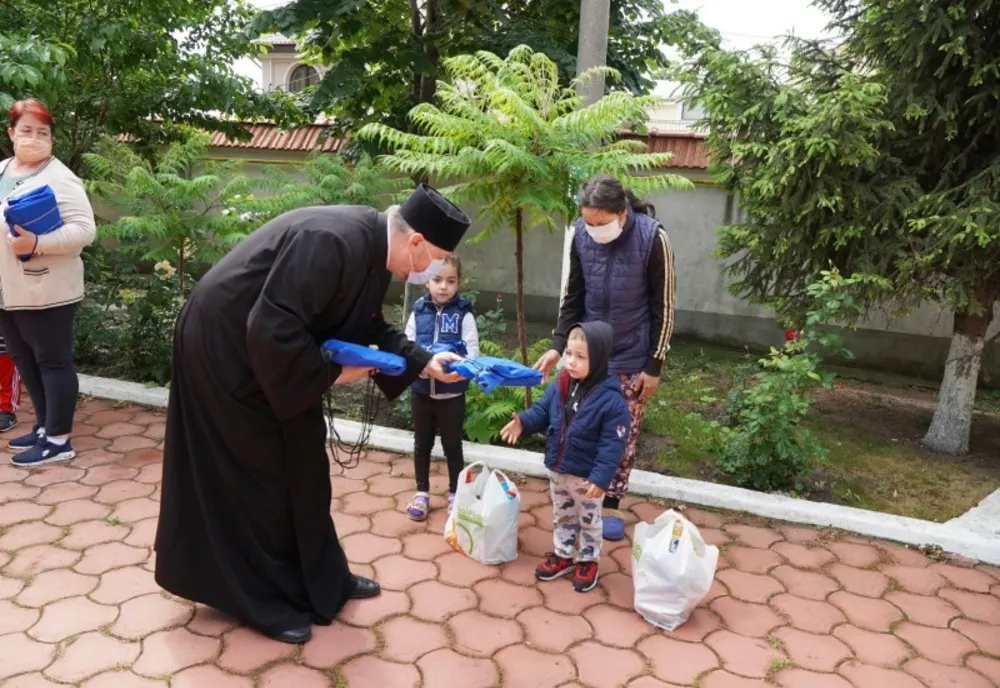 Ediţia a 7-a a activităţii social-filantropice „Bucuria de a dărui“ în Eparhia Dunării de Jos