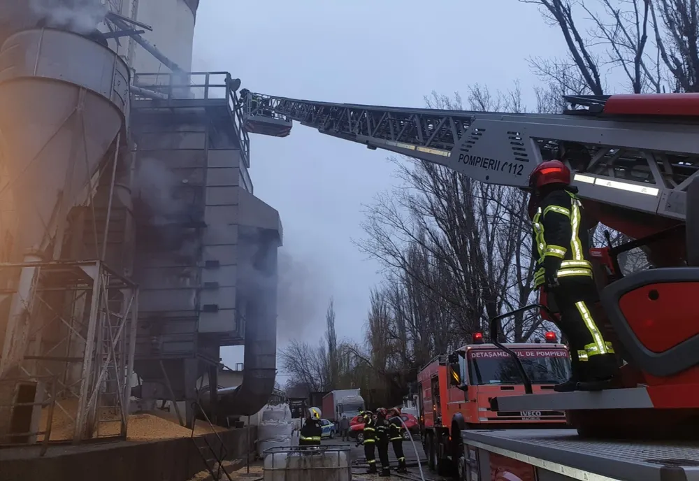 Incendiu la o moară de cereale din Galați