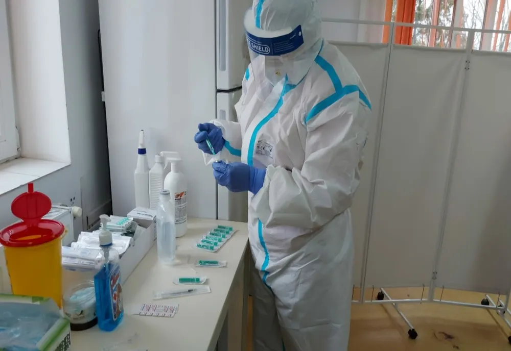 289  de medici și personal medical sau vaccinat în județul Galați în prima zi de vaccinare