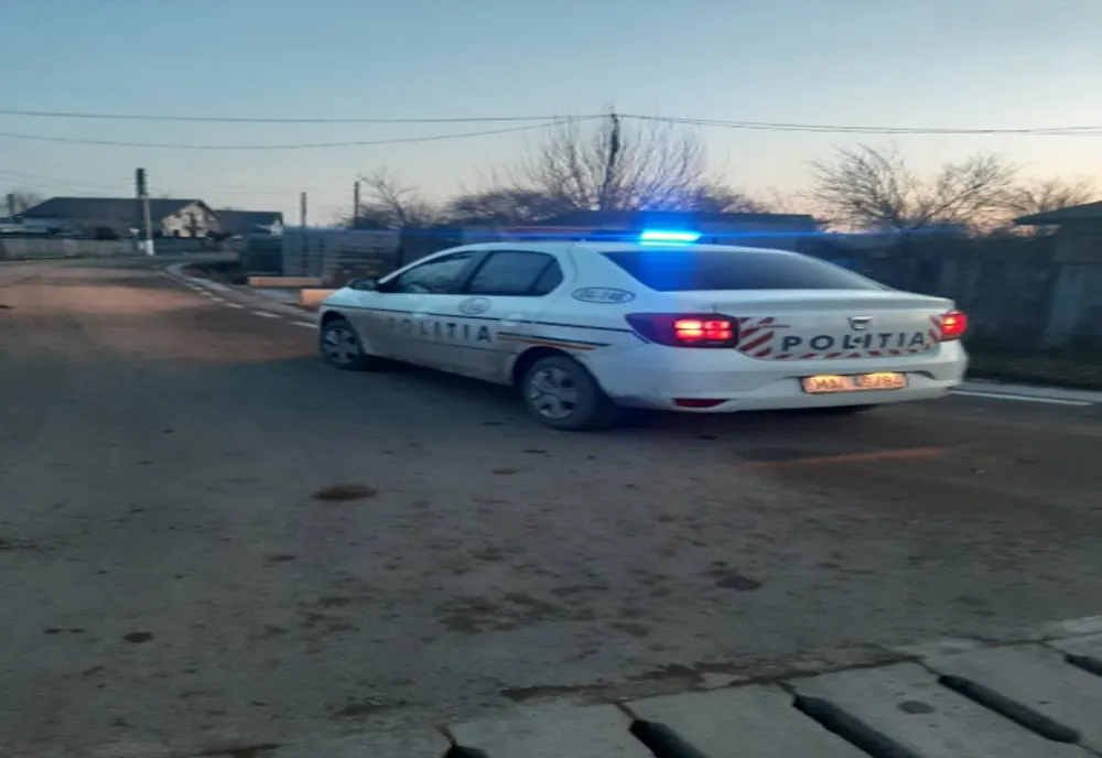 Doi bărbați depistați la volan deși aveau dreptul de a conduce un vehicul suspendat