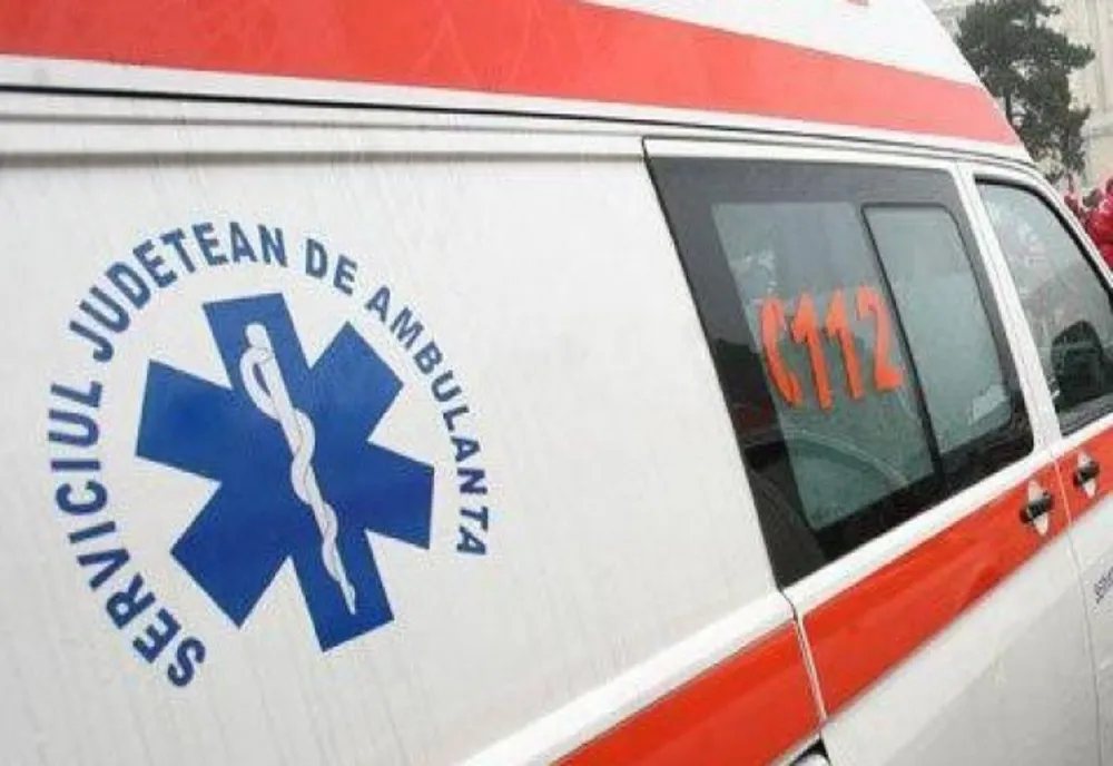 Femeie de 54 de ani lovită de un motostivuitor