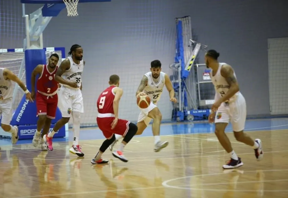 Baschetbaliștii de la CSM Galați s-au calificat în play-offul LNBM