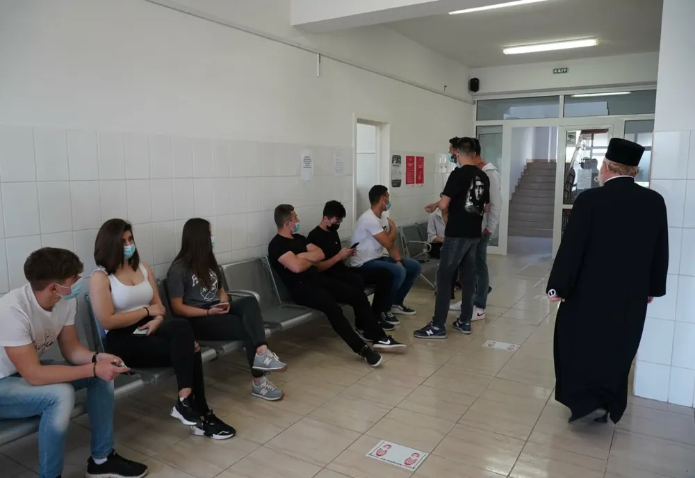 O nouă acţiune de donare de sânge a preoţilor şi tinerilor tecuceni