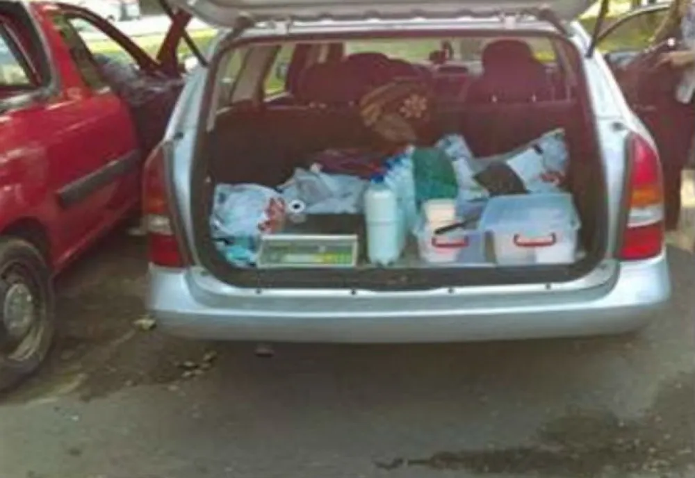 Amendat de Poliția locală pentru că vindea produse lactate direct din portbagajul autoturismului