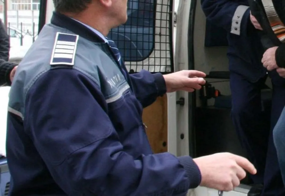 Condamnat pentru viol depistat de polițiști și încarcerat