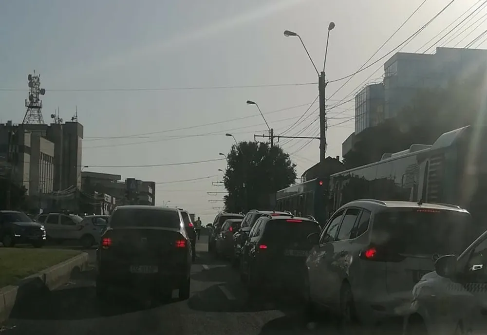 Minor de 16 ani accidentat aseară pe trecerea de pietoni de la strada Alexandru Cernat
