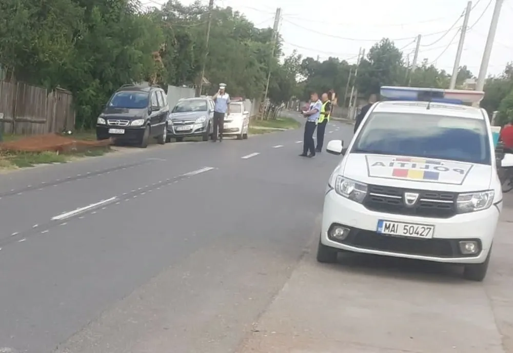 Biciclist accidentat grav la Barcea