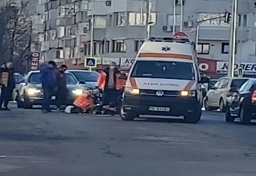 Gălățeancă lovită de o mașină pe trecerea de pietoni