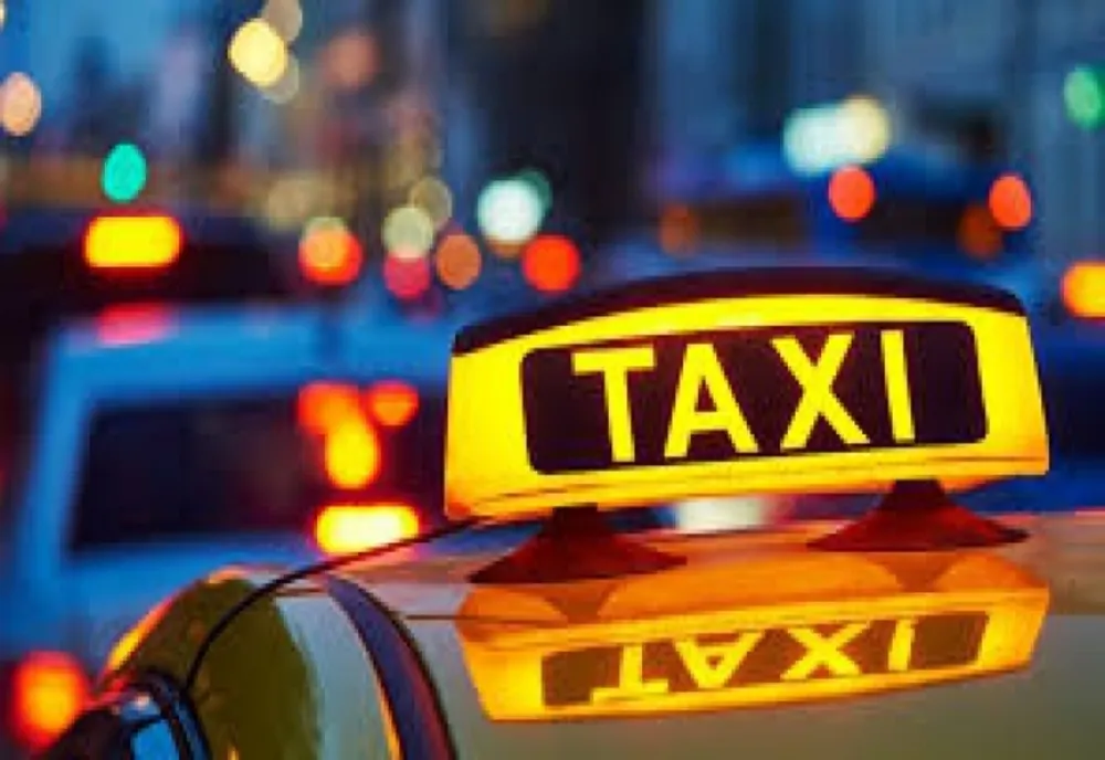 Abateri ale taximetriștilor gălățeni sancționate de polițiști