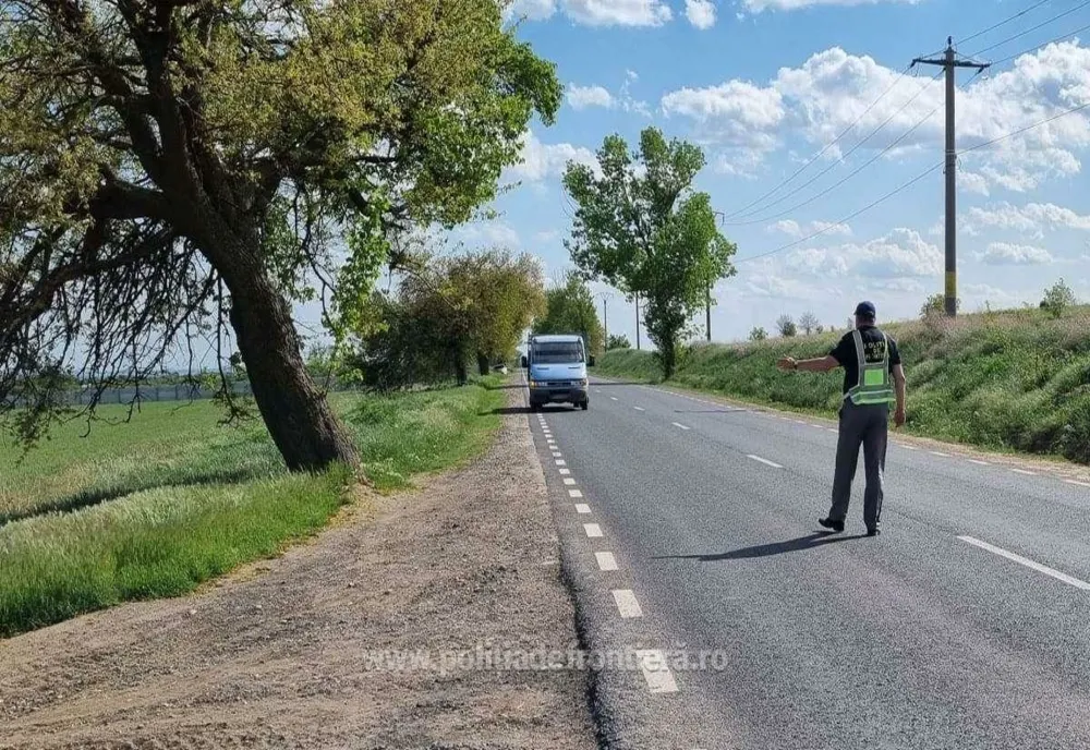 Autoturism cu număr de înmatriculare expirat descoperit de poliţiştii de frontieră gălăţeni