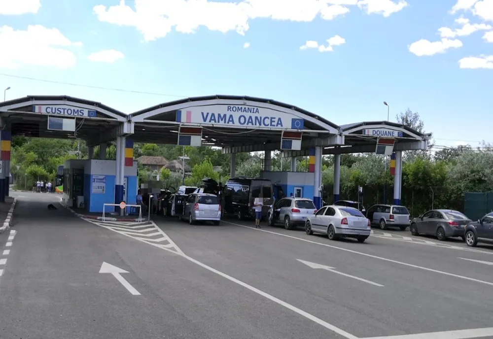 Traficant de migranţi căutat de autoritățile din Austria şi România, depistat la controlul de frontieră în Oancea