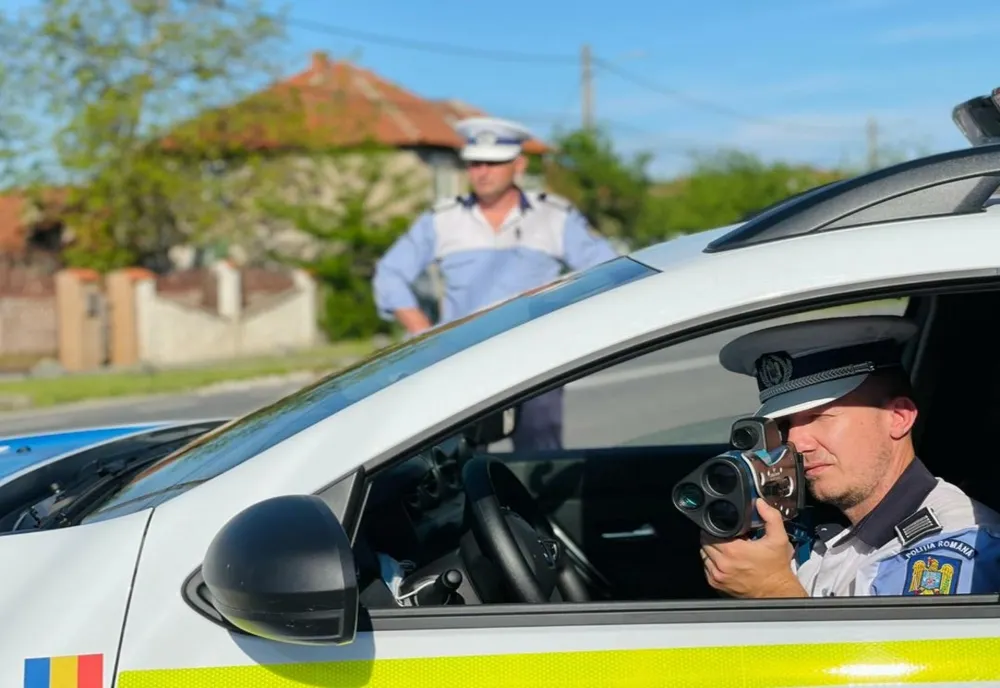 Patru conducători auto înregistrați de radare cu viteze de peste 100 km/h în localități din județul Galați