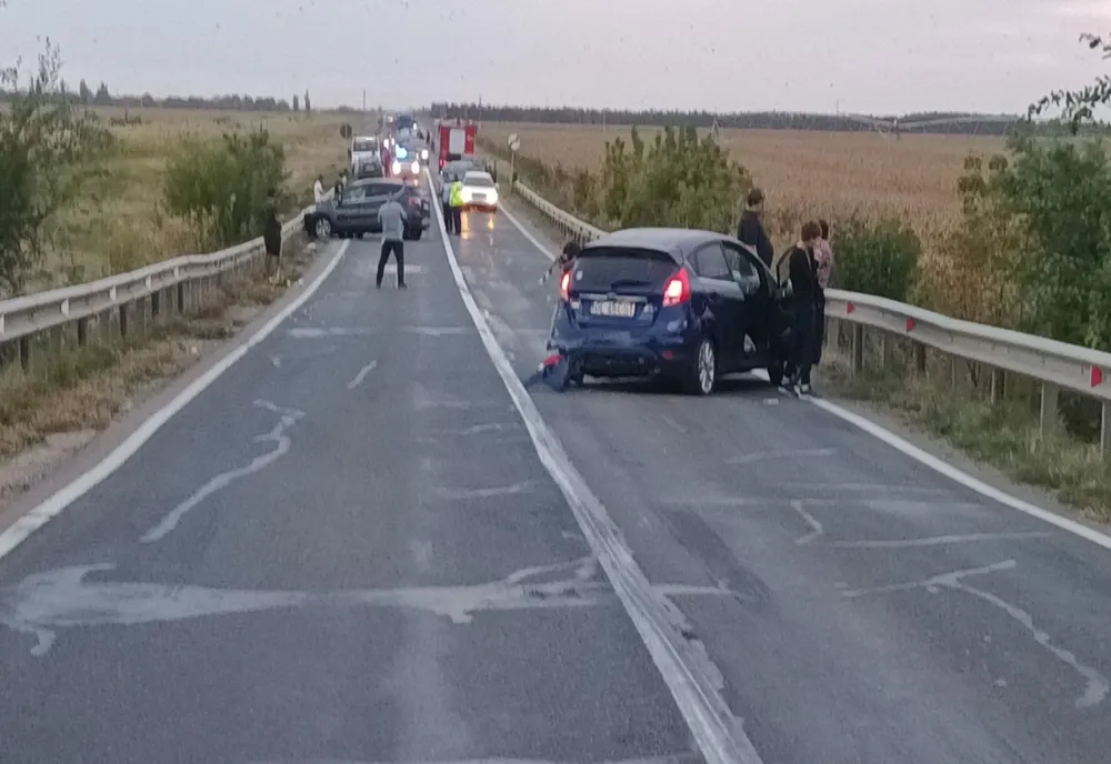 Foto: Accident pe DE 584, între localitățile Însurăței și Viziru