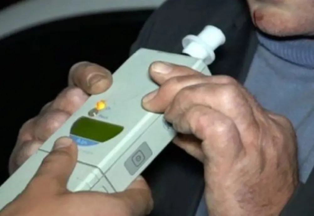 În urma acțiunilor de duminică seara, polițiștii gălățeni au reținut, în vederea suspendării, 11 permise de conducere, dintre care 4 pentru conducere sub influența alcoolului