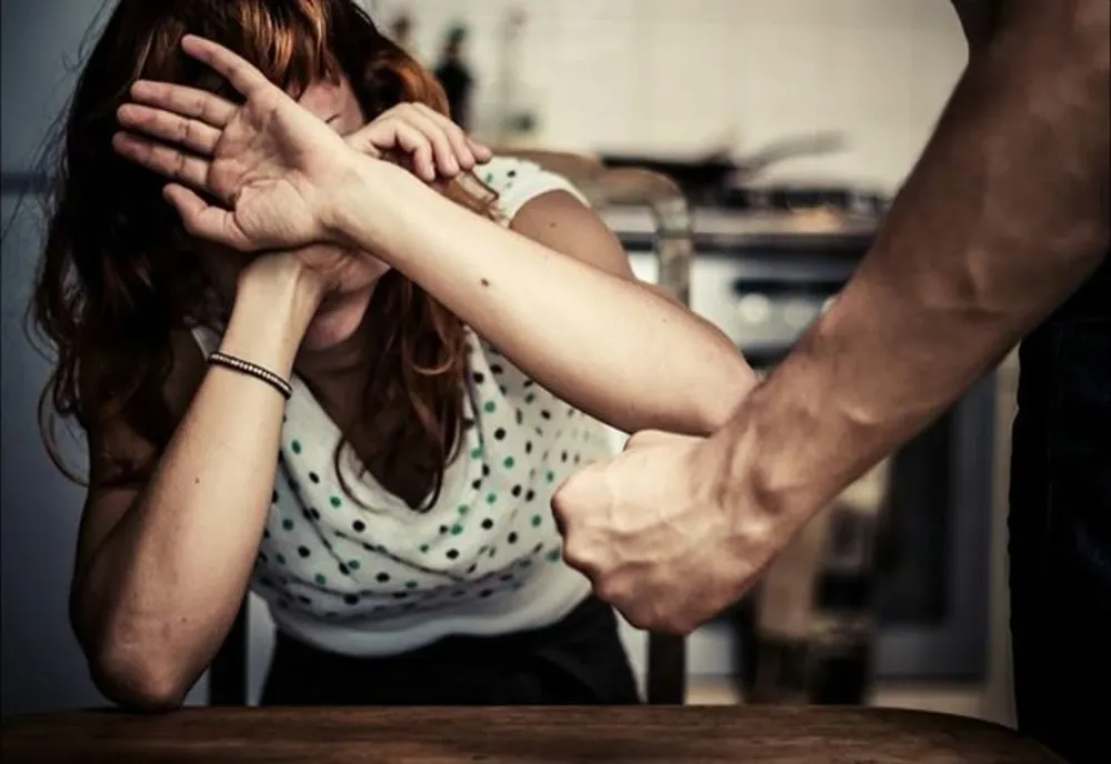 Bărbat din Schela reținut de polițiști pentru violență în familie