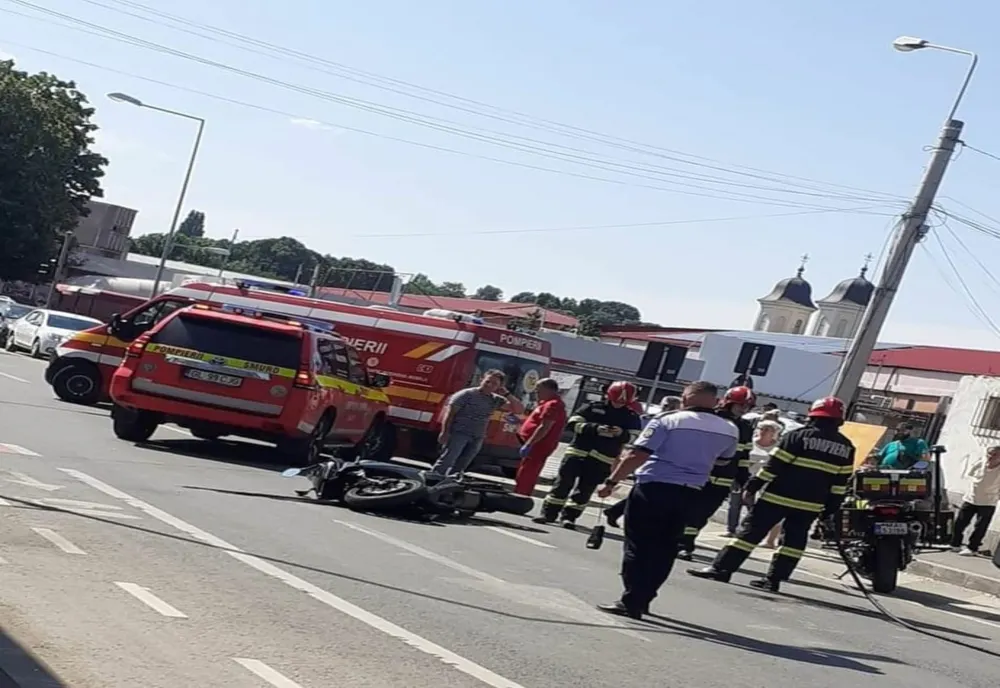 Pieton care traversa prin loc nepermis accidentat de un motociclist