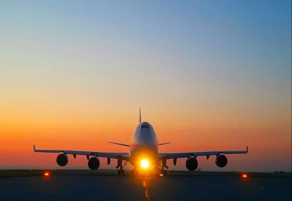 Alerta cu bombă de la bordul avionului care a aterizat pe Otopeni s-a dovedit a fi falsă. Aeronava a fost interzisă în Moldova