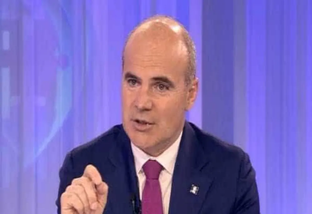 CULISELE STATULUI PARALEL. RAREȘ BOGDAN, DESPRE RELAȚIA PNL-PSD: „SUNTEM ÎN ACEEAȘI CASĂ, DAR NU MAI DORMIM ÎN ACELAȘI PAT”