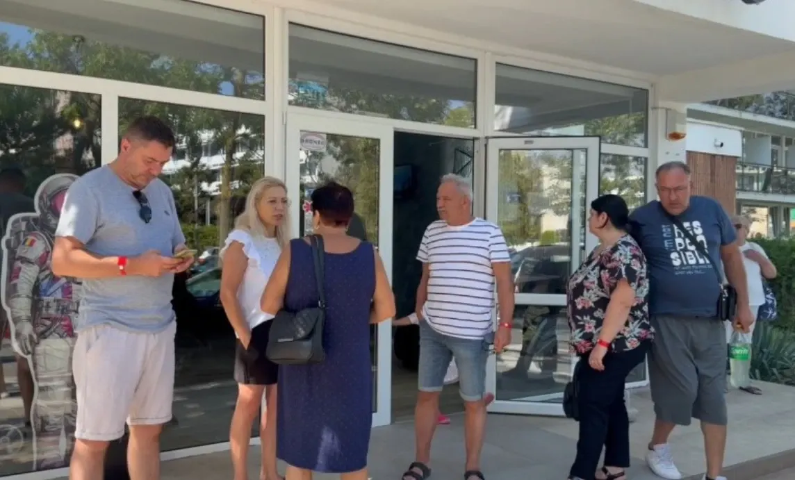 Turiștii care au fost cazați la hotelul din Saturn cer banii înapoi. Mărturii cutremurătoare: „Două zile am zăcut”
