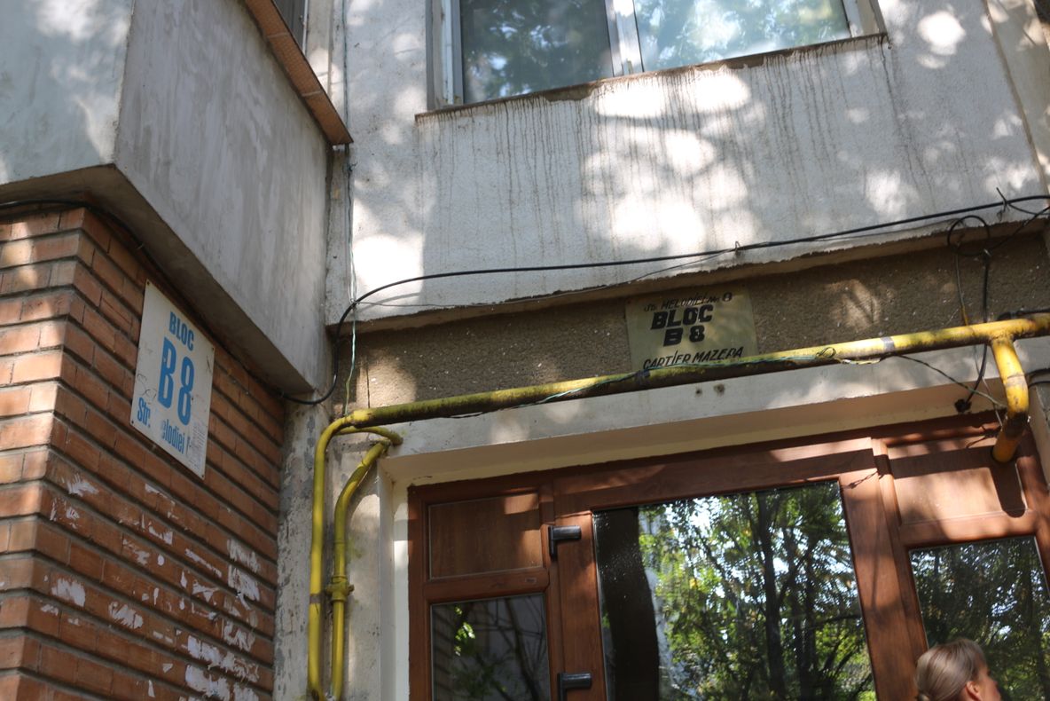 Blocul B8 din Mazepa trebuie reconstruit, spun experţii