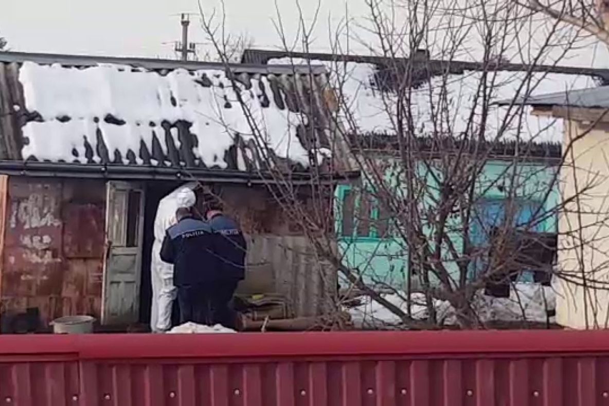 Doi fraţi din judeţul Galaţi au murit de frig în casa neîncălzită