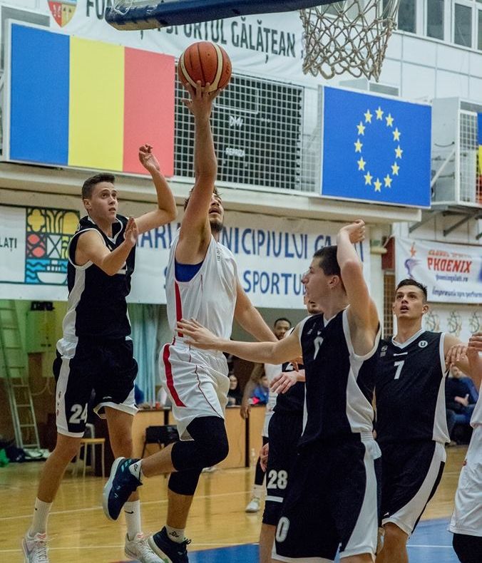 Echipa de baschet CSM Phoenix CSU, la o singură victorie de Grupa Galbenă