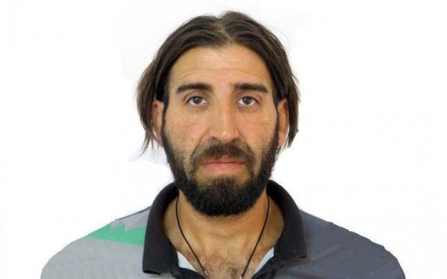 Tâlharul din scara blocului, identificat şi căutat de poliţişti