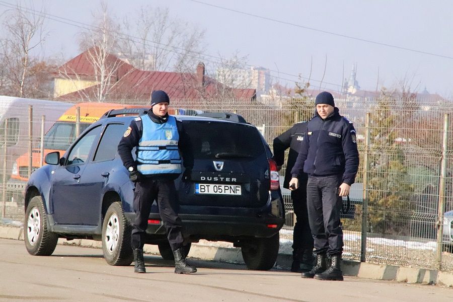 Un gălăţean a fost amendat după ce a confundat tramvaiul cu toaleta