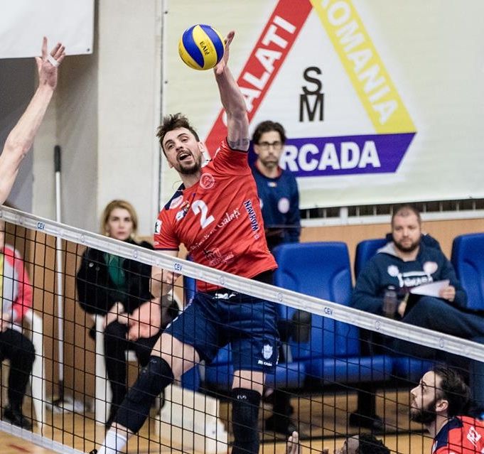 Voleibaliştii de la Arcada s-au impus în derbiul de la Craiova