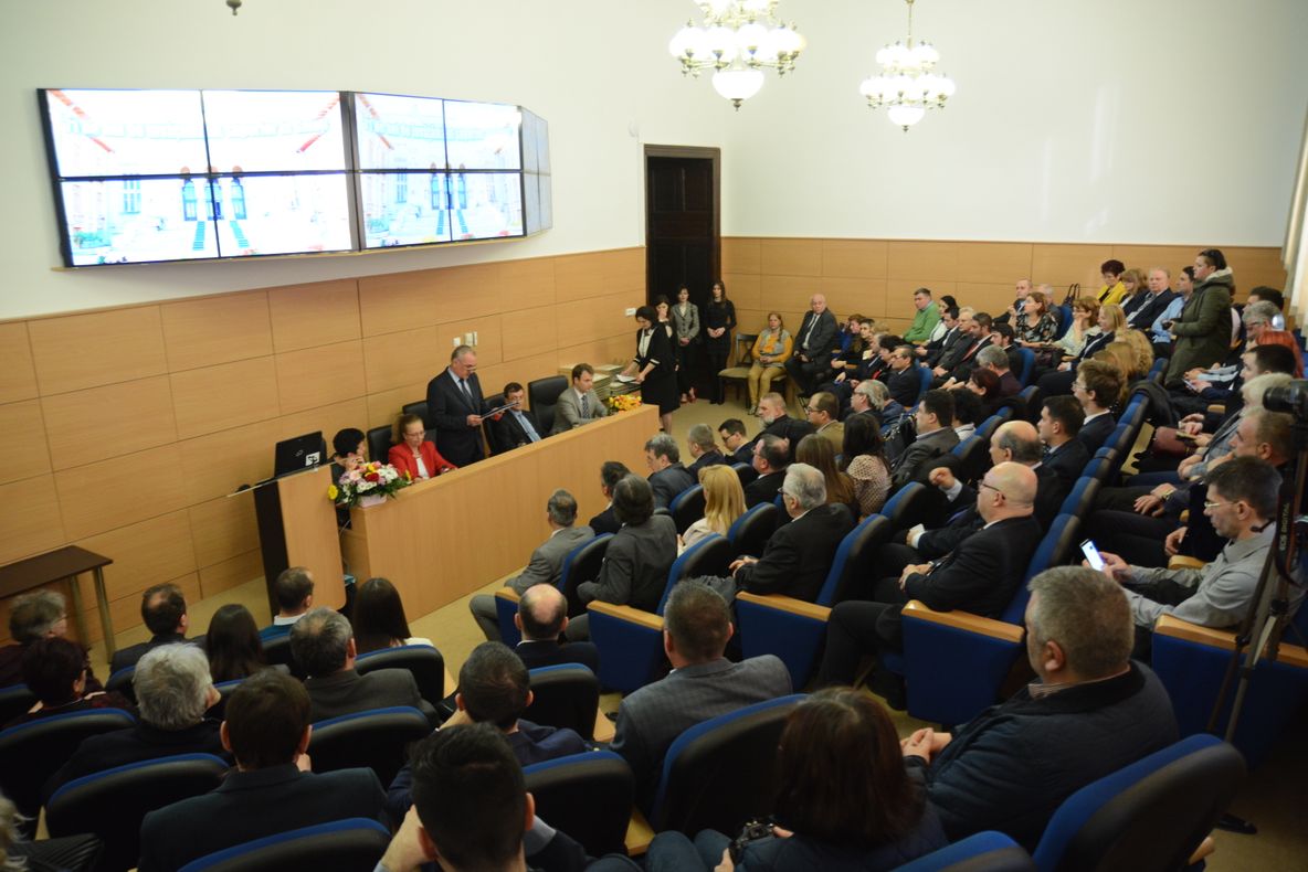 Universitatea „Dunărea de Jos” a aniversat 71 de ani de învăţământ superior la Galaţi