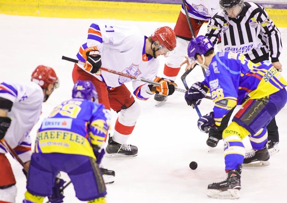 Hocheiştii braşoveni şi-au luat revanşa, chiar pe patinoarul "Dunărea"