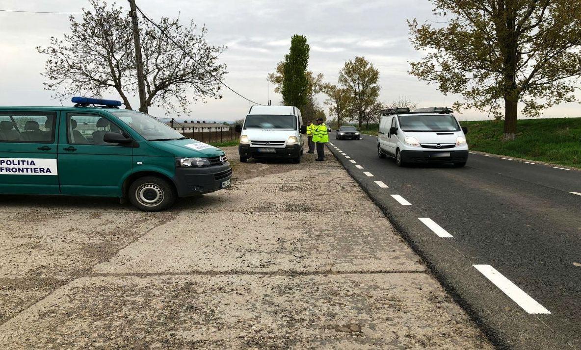 Infracțiuni rutiere depistate de polițiștii de frontieră din Folteşti