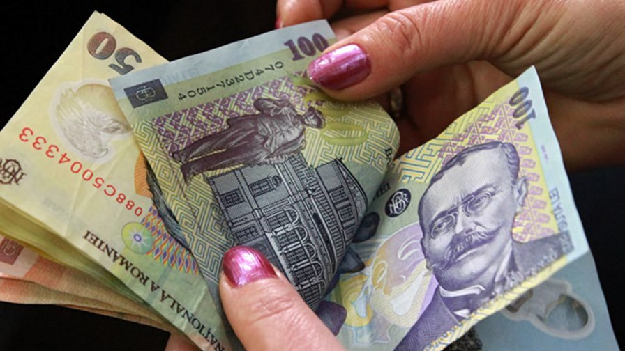 Angajaţii din Galaţi au primit prime de Paşte modeste