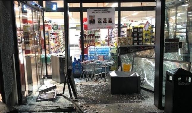 Gălăţenii care au furat 14 bancomate austriece au fost prinşi