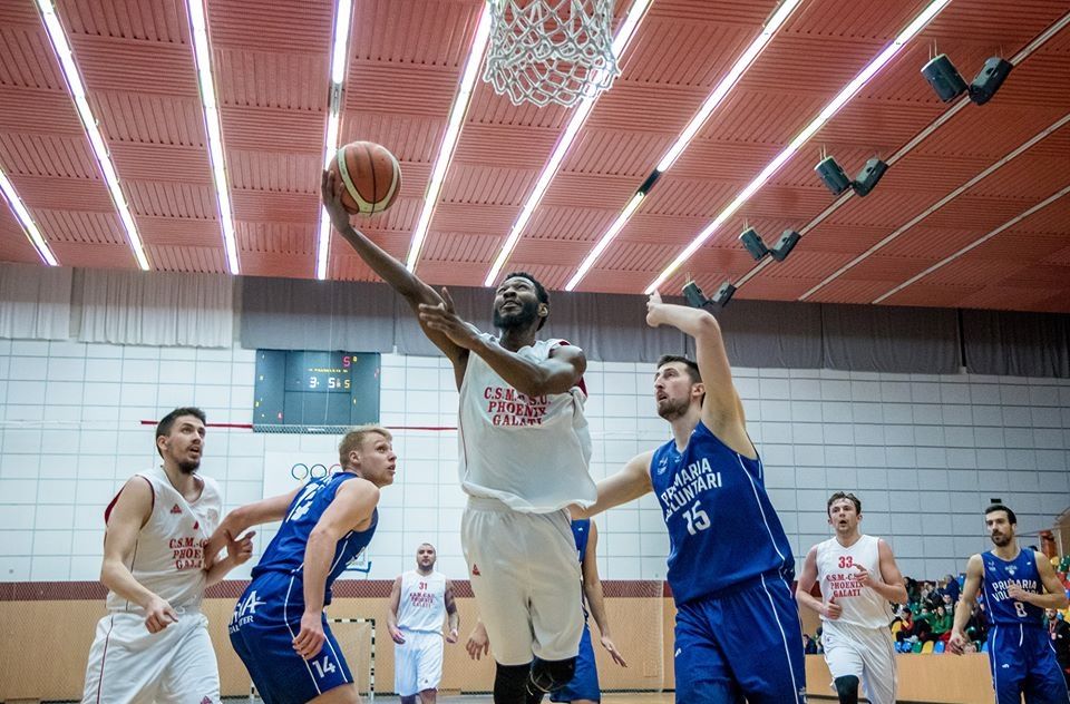 Baschetbaliştii gălăţeni au pierdut clar primul meci pentru locul 9